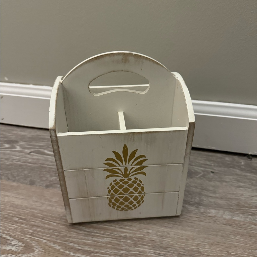 Utensil organizer